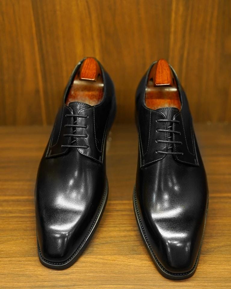 Nero Noir Wholecut Oxfords